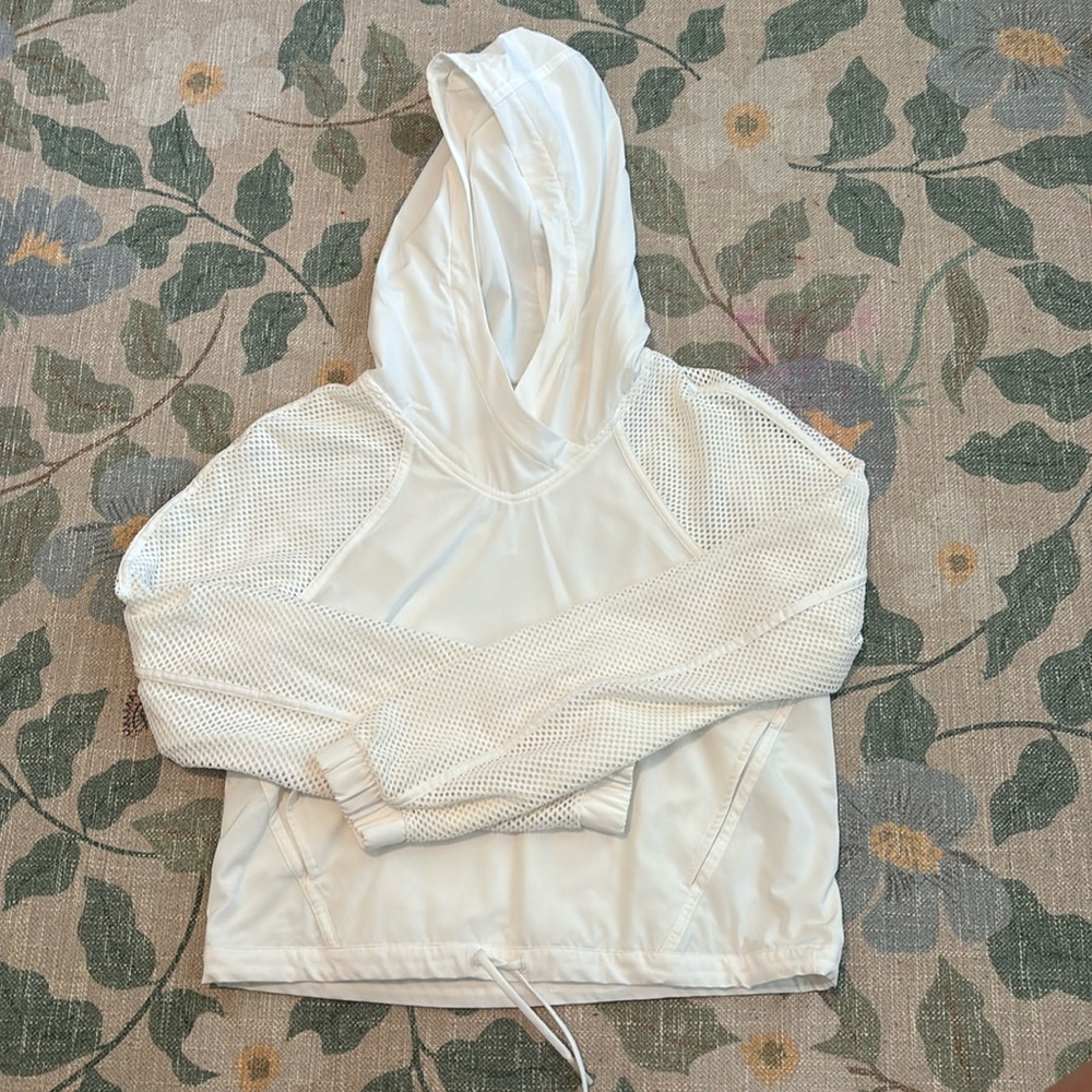 White lululemon cropped hoodie
